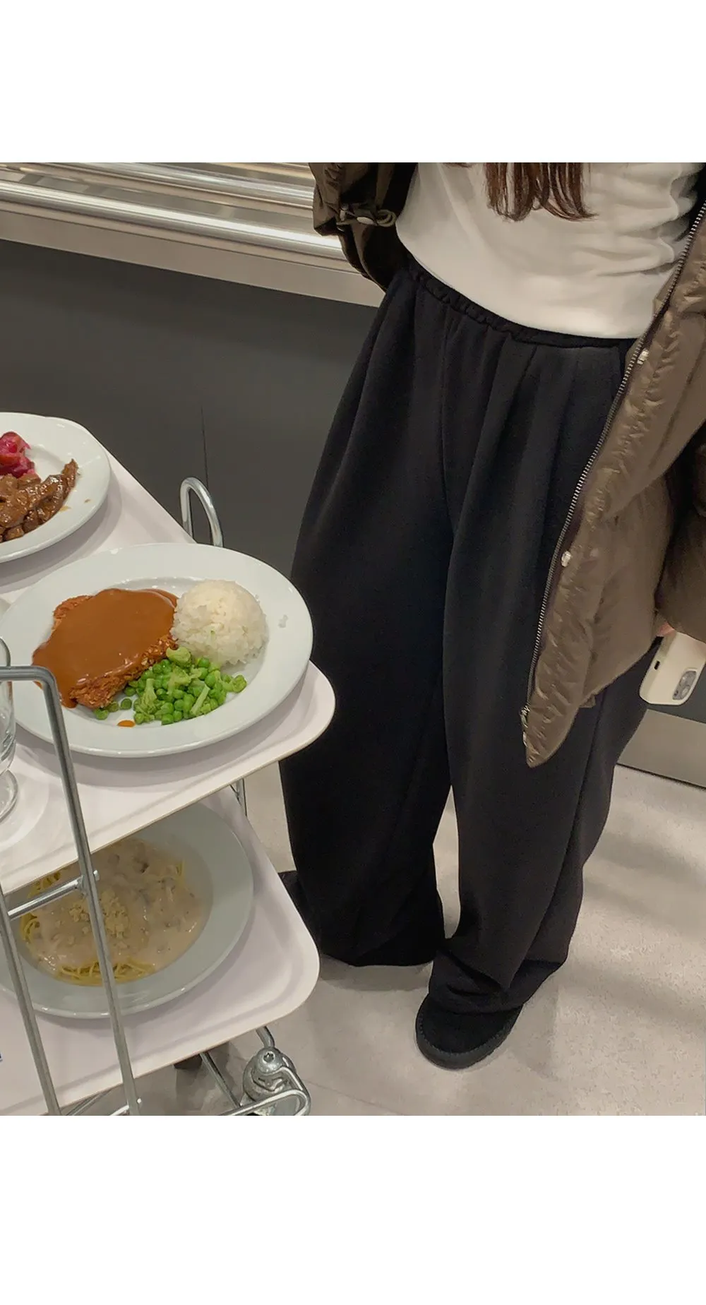 라잇큐 투핀턱 밴딩 와이드팬츠