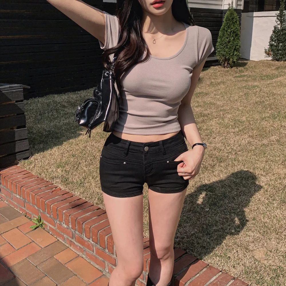 반팔 티셔츠 모델 착용 이미지-S3L46