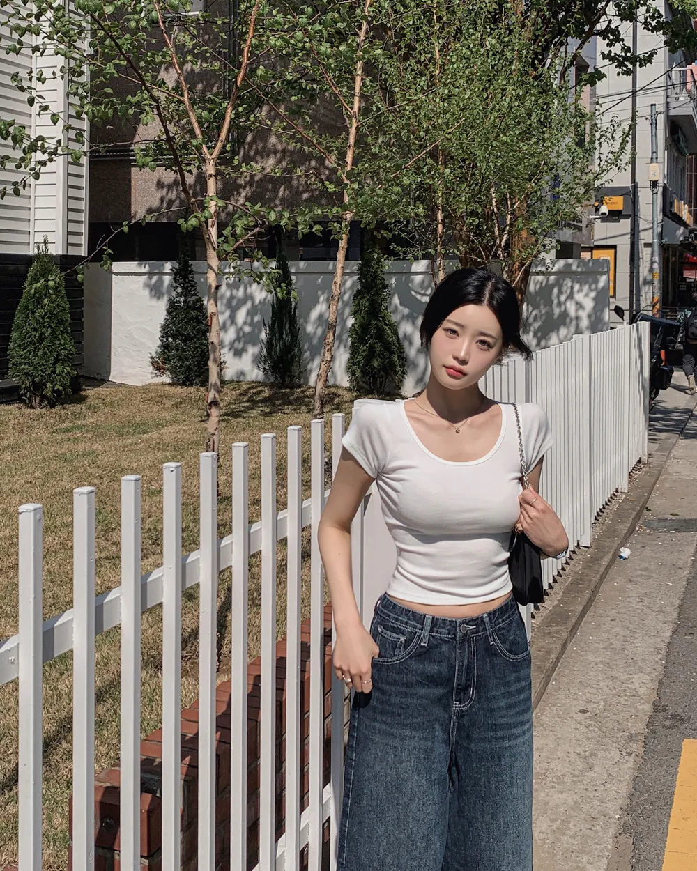반팔 티셔츠 모델 착용 이미지-S3L11