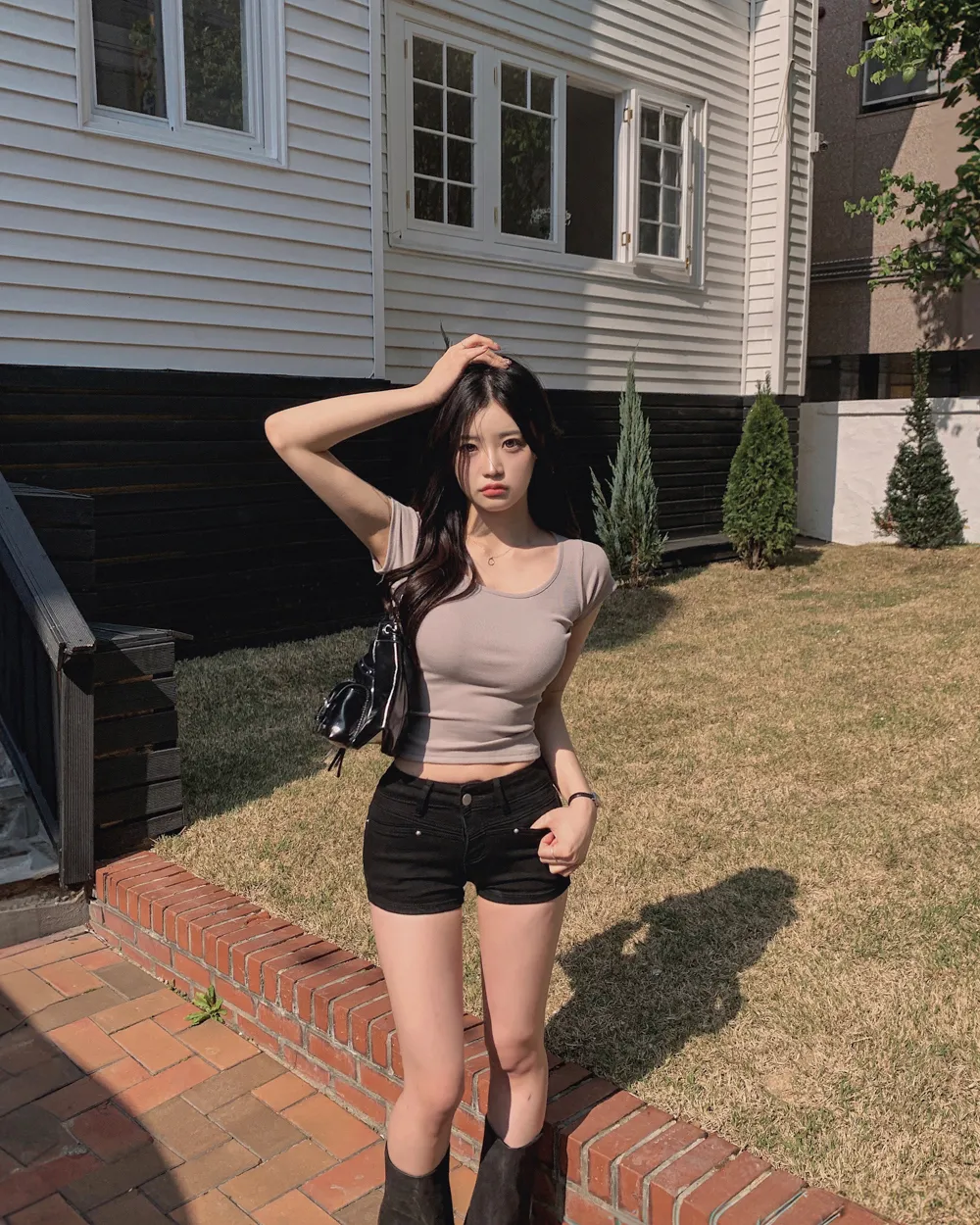 반팔 티셔츠 모델 착용 이미지-S3L54