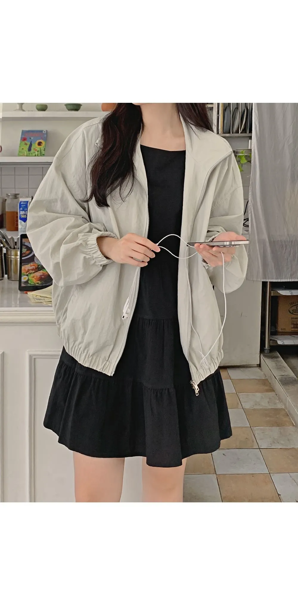 디토 밑단밴딩 오버핏 나일론 점퍼