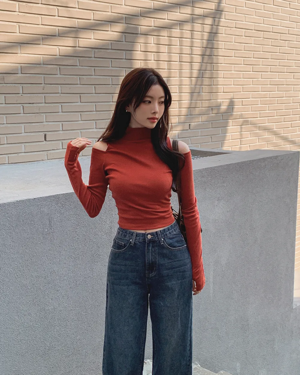 긴팔 티셔츠 모델 착용 이미지-S1L24