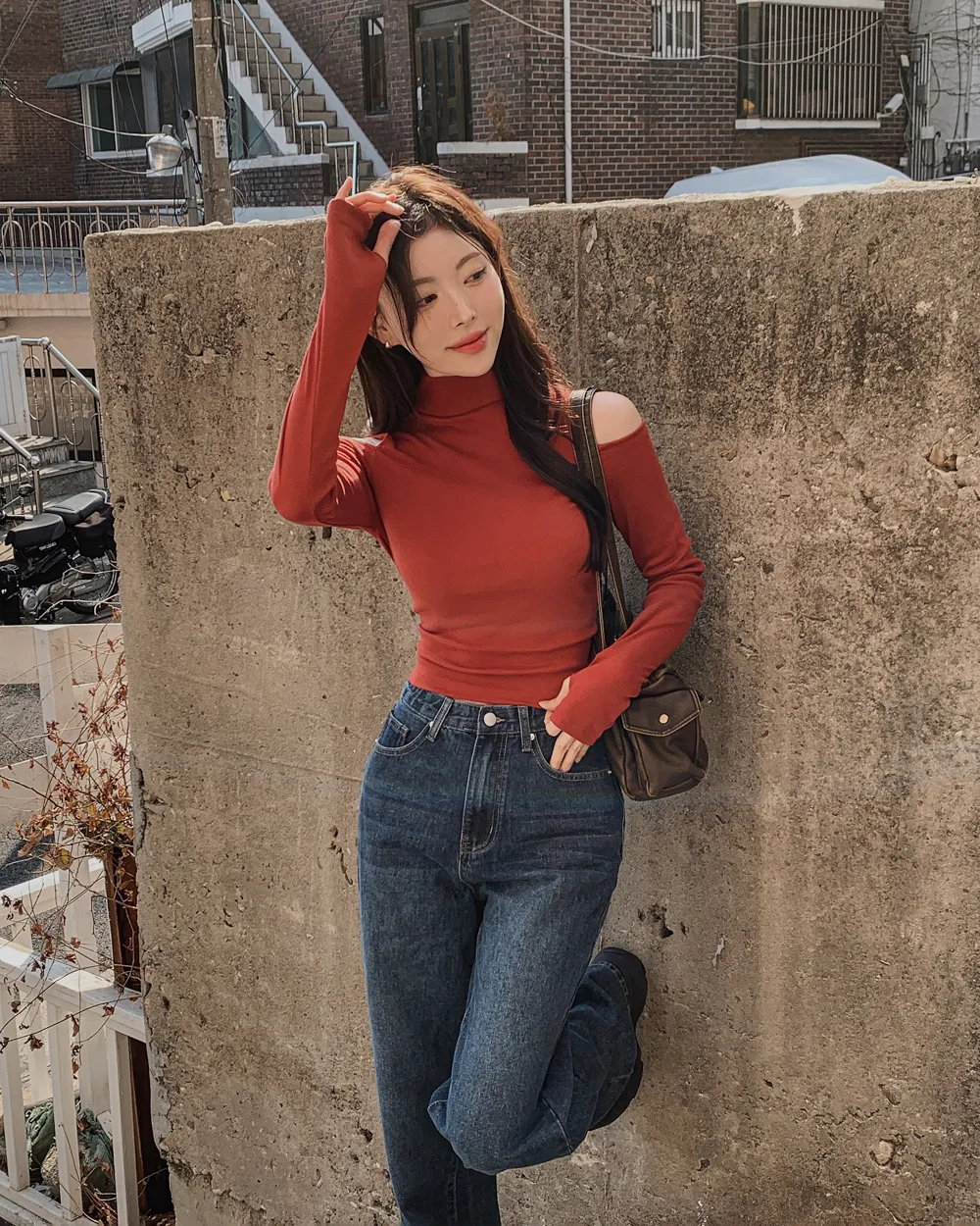 긴팔 티셔츠 모델 착용 이미지-S1L30