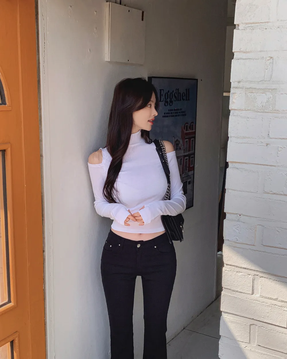 긴팔 티셔츠 모델 착용 이미지-S1L36