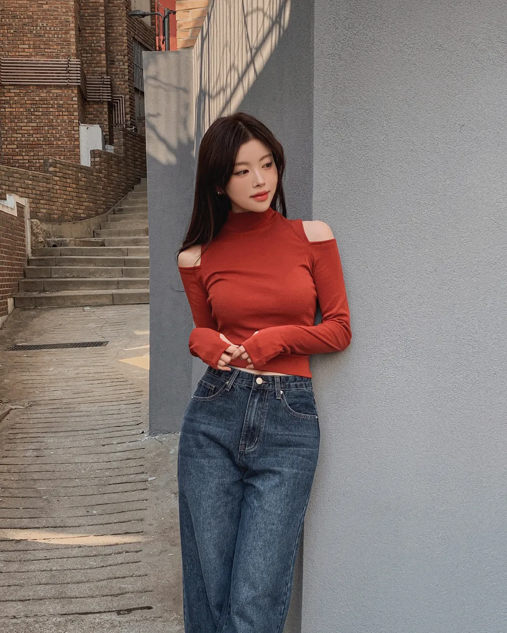 긴팔 티셔츠 모델 착용 이미지-S1L17