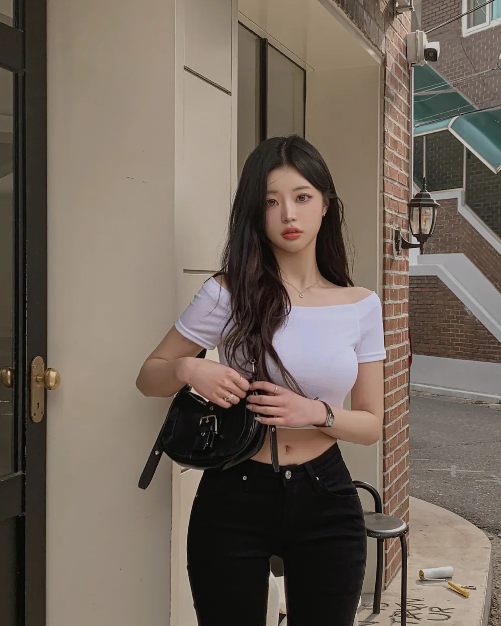 반팔 티셔츠 모델 착용 이미지-S1L35