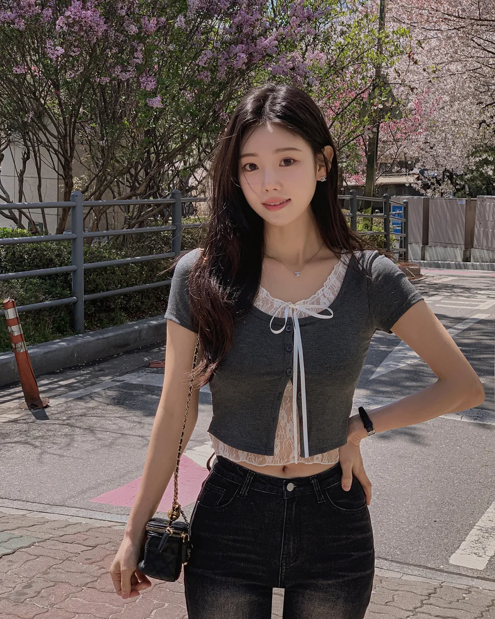 반팔 티셔츠 모델 착용 이미지-S2L39