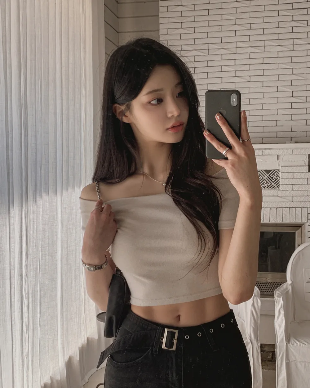 바지 모델 착용 이미지-S1L85