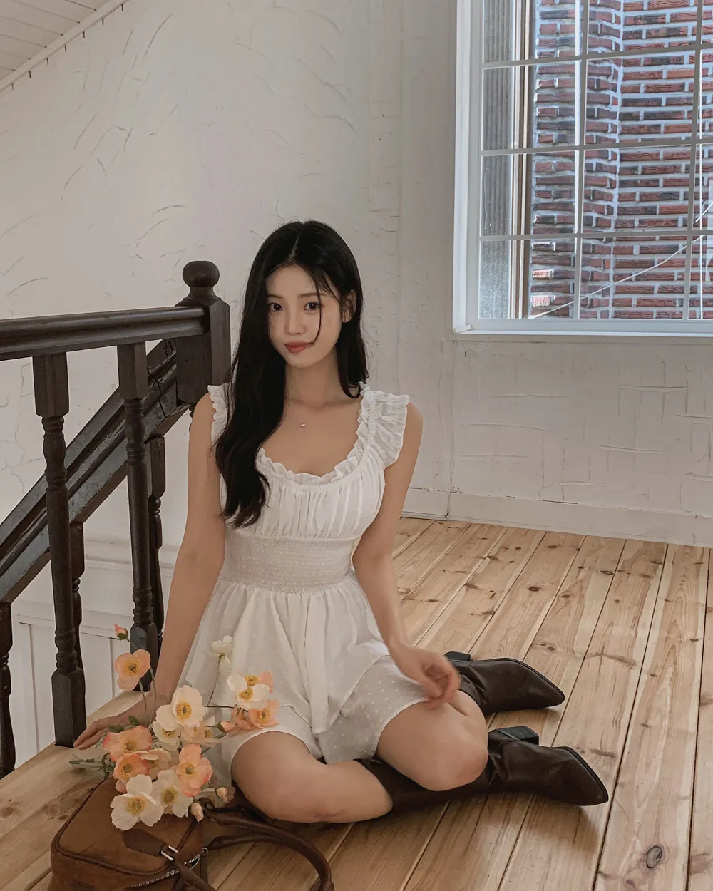 드레스 모델 착용 이미지-S2L16