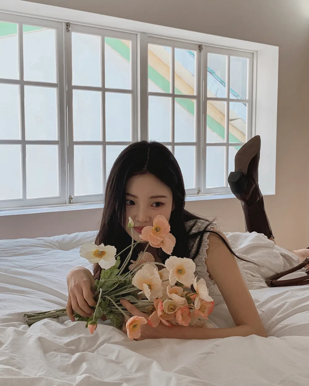 드레스 모델 착용 이미지-S2L25