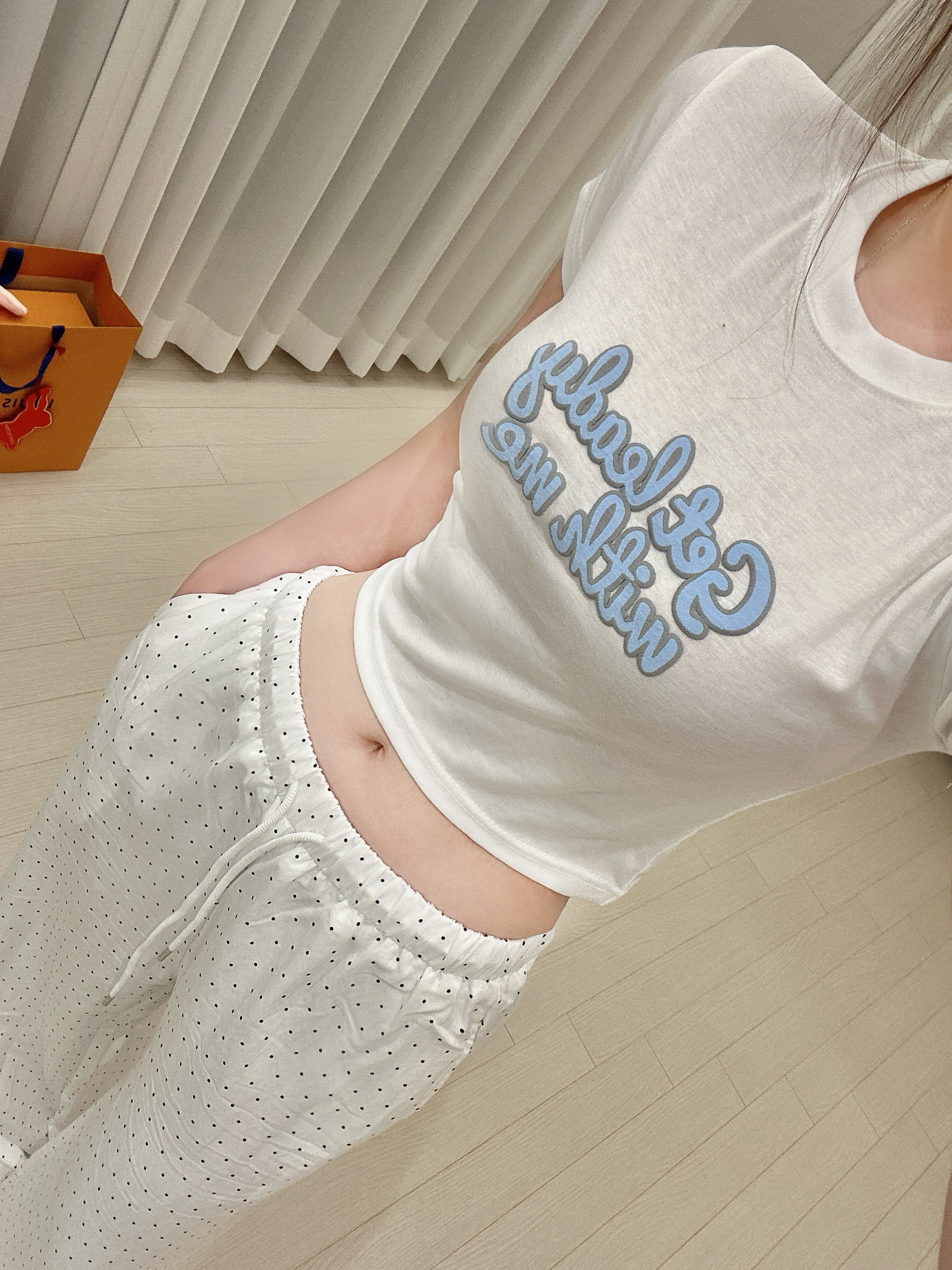 Tシャツ フリル ステッチ ラウンドネック カジュアル S/L ラウンドネッククロップドプリントTシャツ | レディース