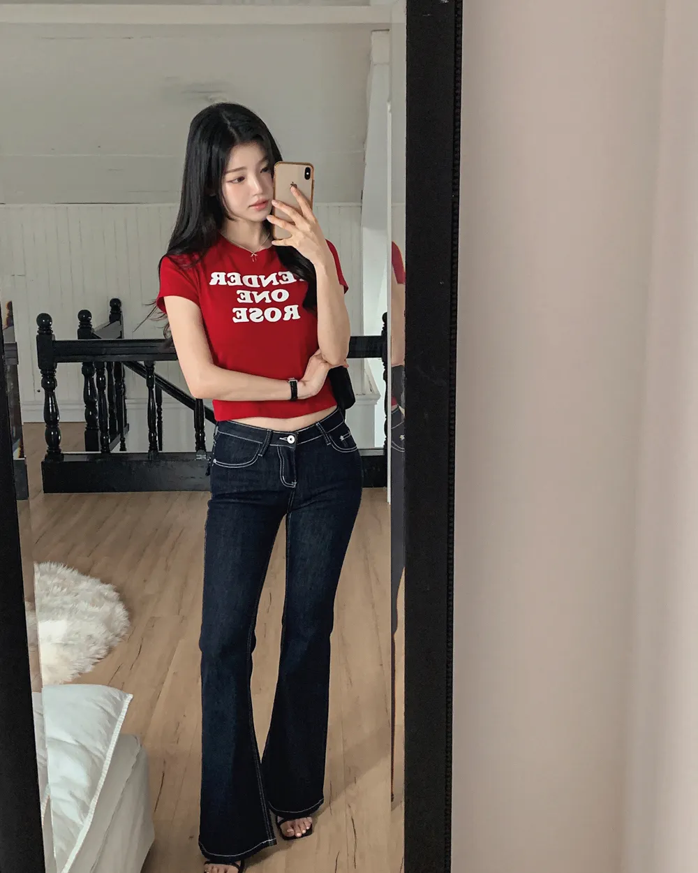 반팔 티셔츠 모델 착용 이미지-S3L5