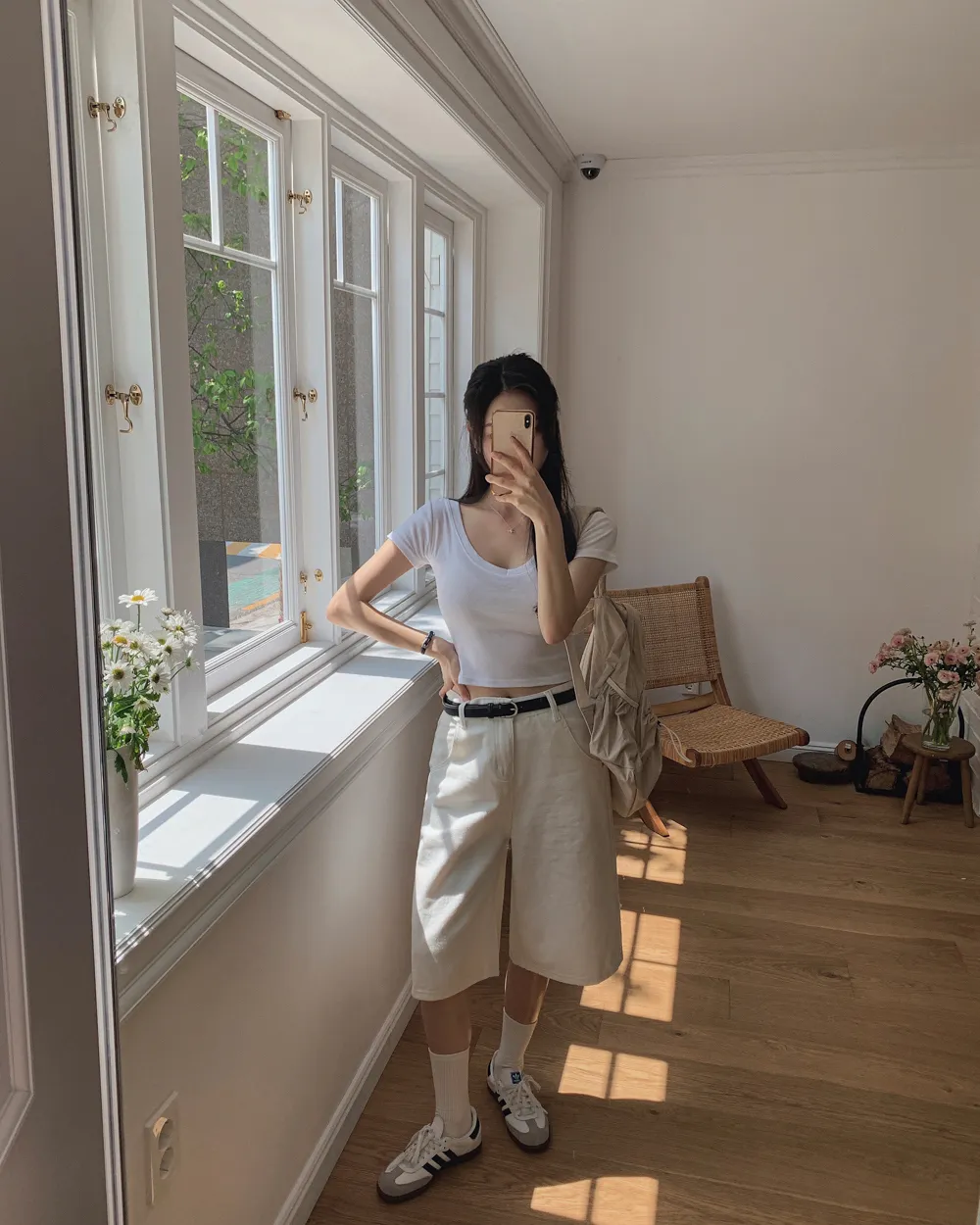 반바지 모델 착용 이미지-S1L67