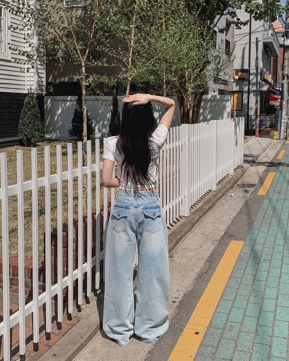 반팔 티셔츠 모델 착용 이미지-S1L52