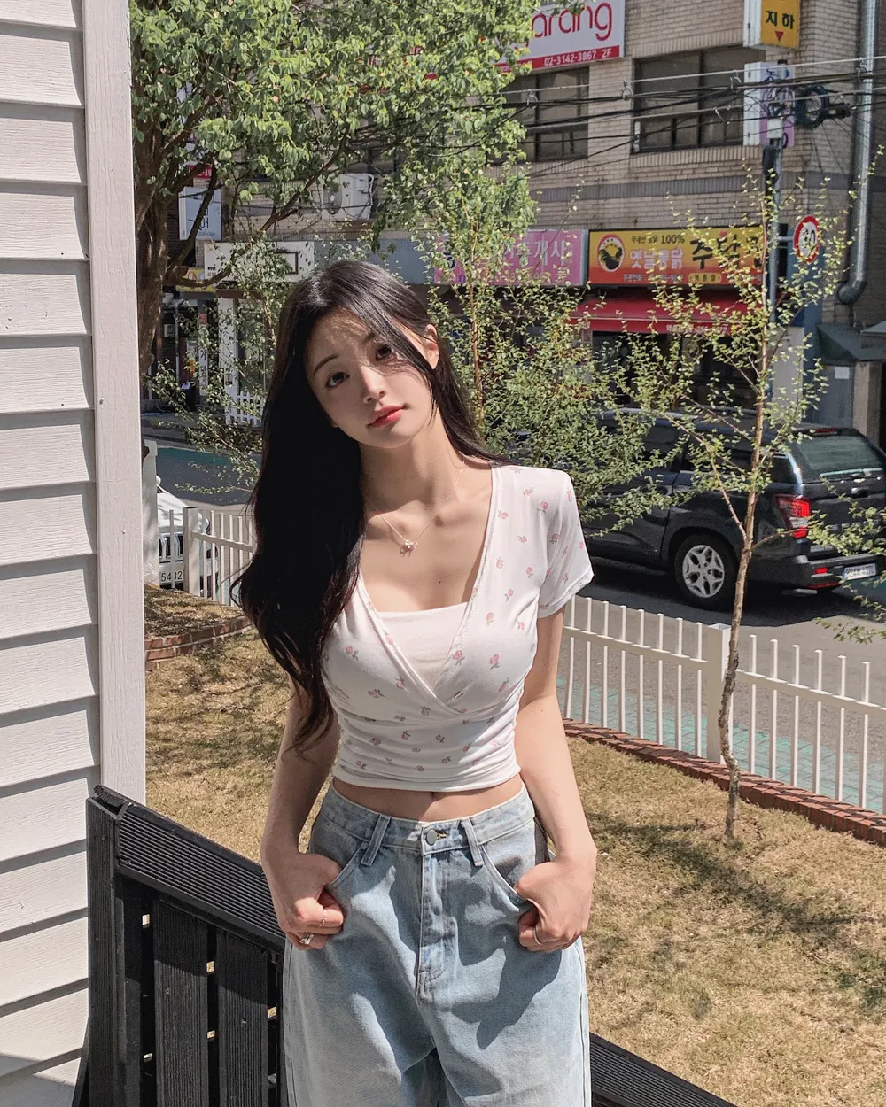 반팔 티셔츠 모델 착용 이미지-S1L71