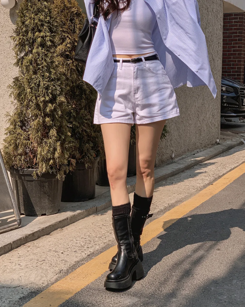 민소매 모델 착용 이미지-S1L47