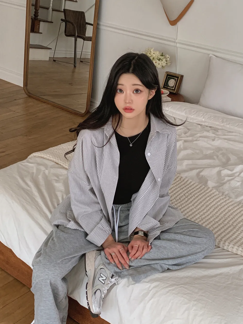 민소매 모델 착용 이미지-S1L70