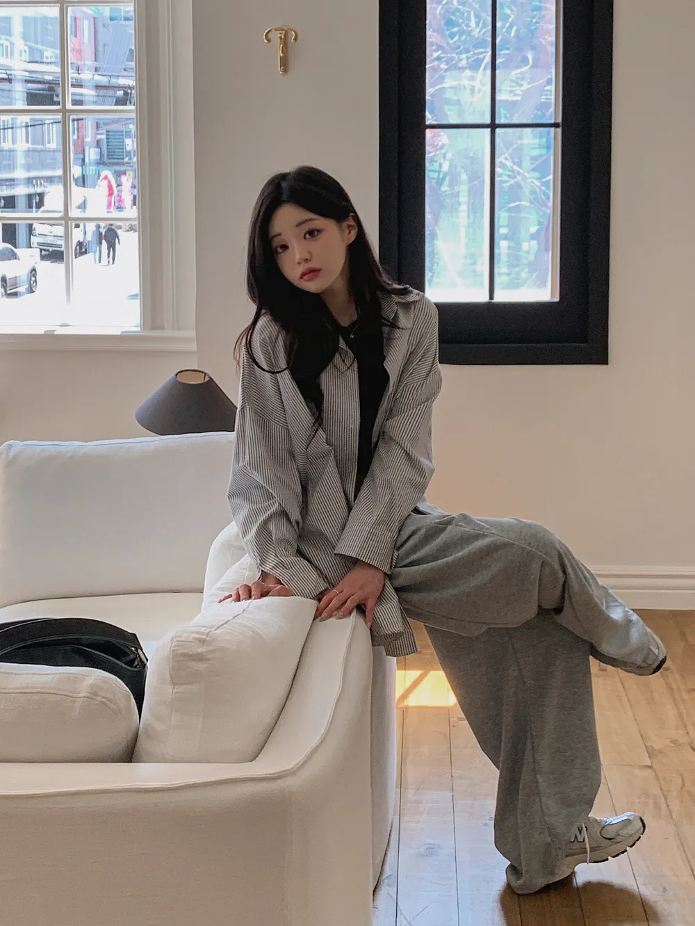 민소매 모델 착용 이미지-S1L77