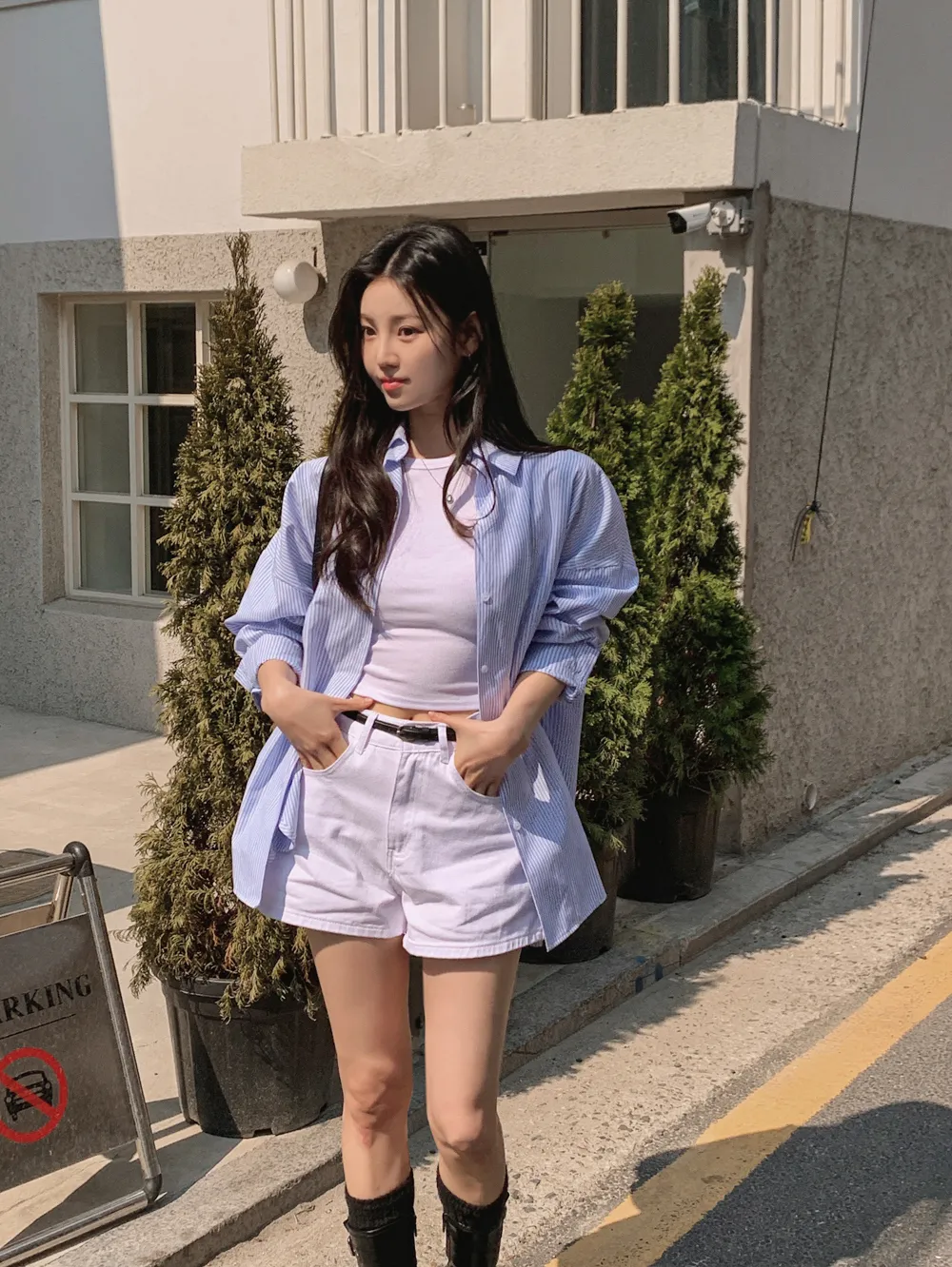 민소매 모델 착용 이미지-S1L45