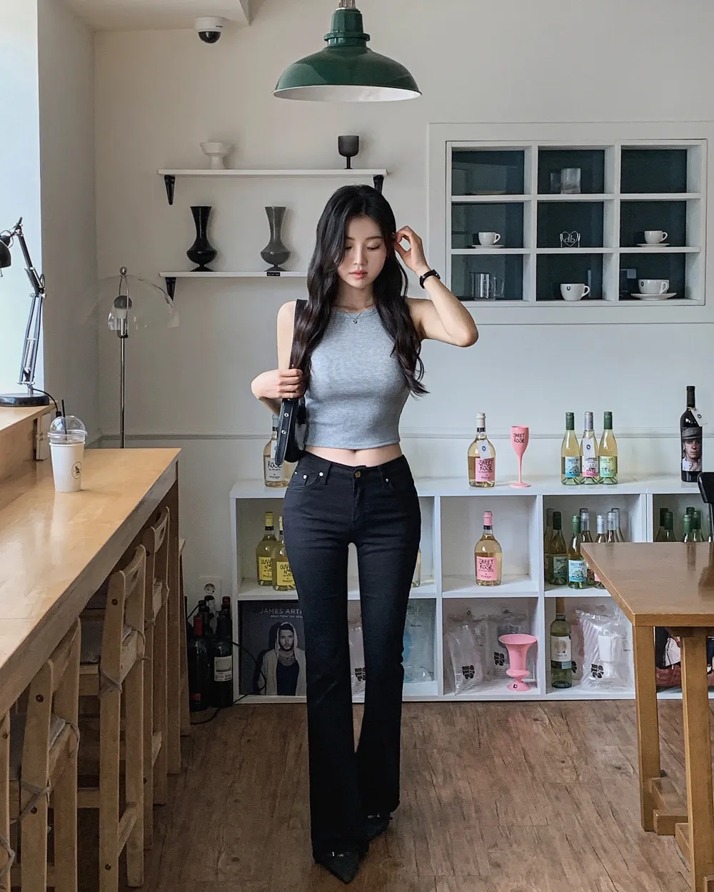 민소매 모델 착용 이미지-S1L103