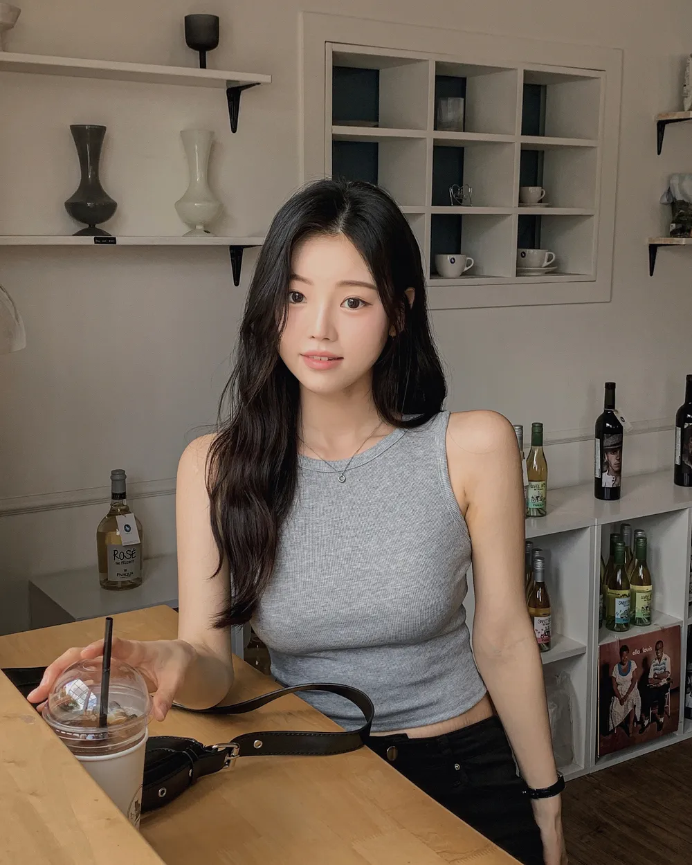 민소매 모델 착용 이미지-S1L100