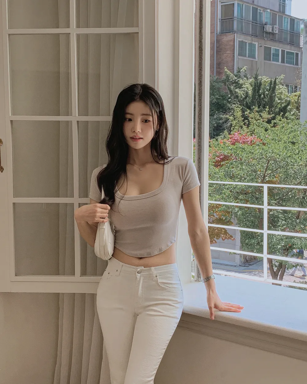 반팔 티셔츠 모델 착용 이미지-S1L74