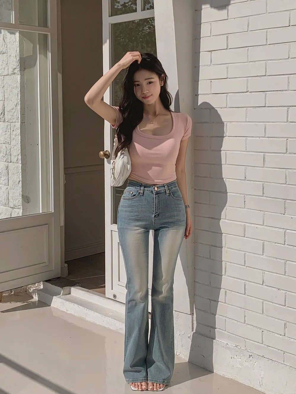 반팔 티셔츠 모델 착용 이미지-S1L55