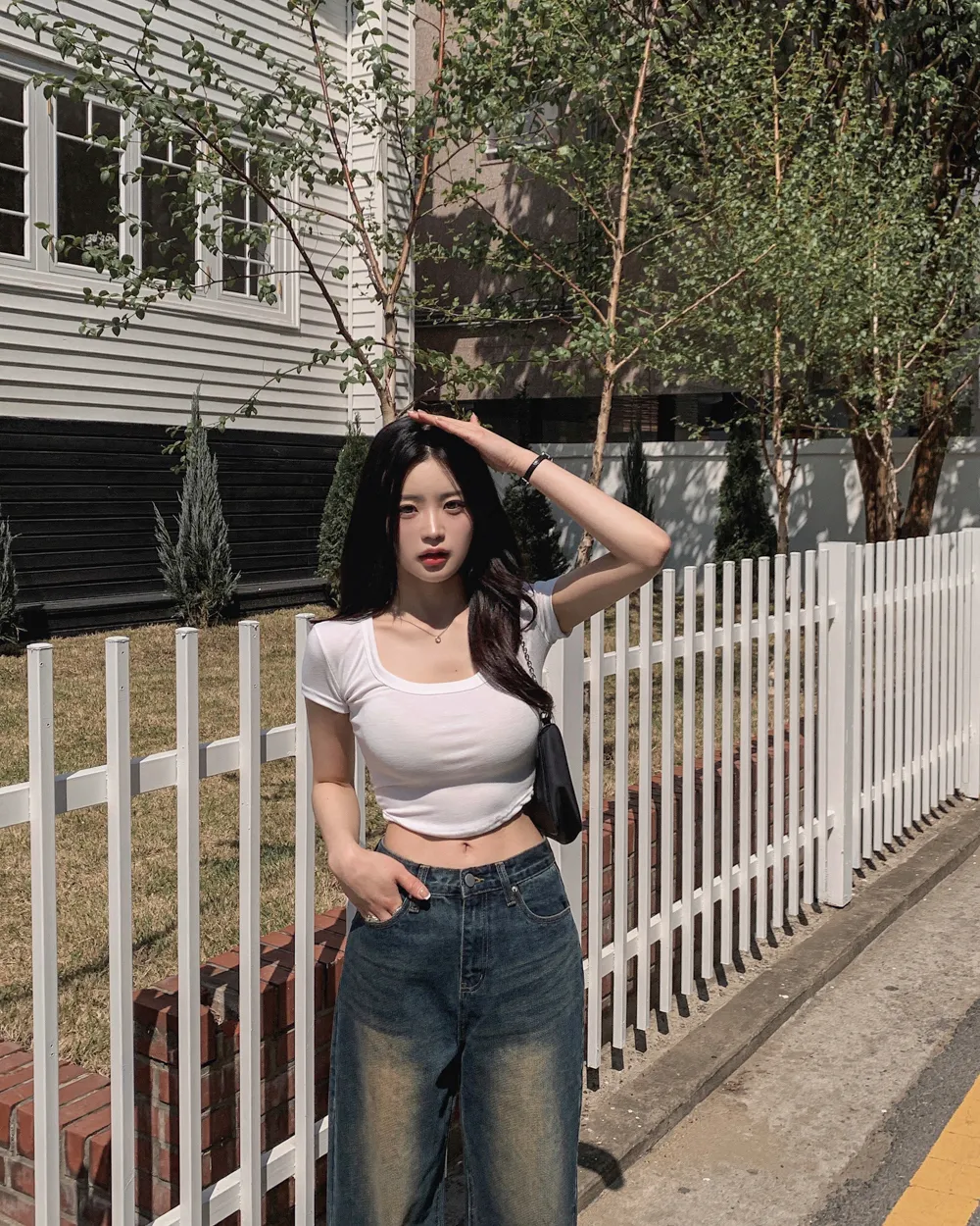 반팔 티셔츠 모델 착용 이미지-S1L27