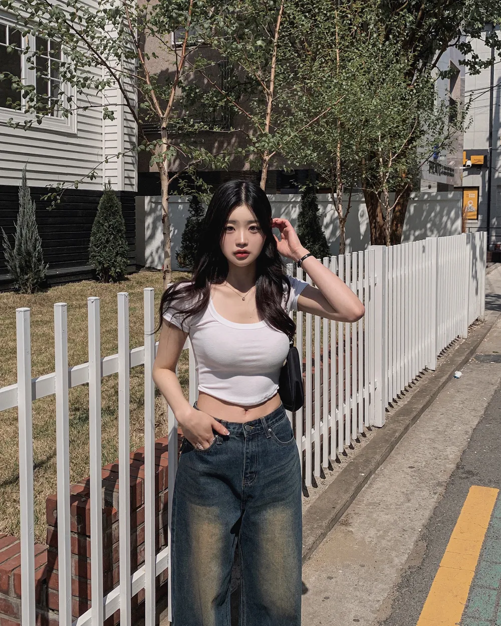 반팔 티셔츠 모델 착용 이미지-S1L30