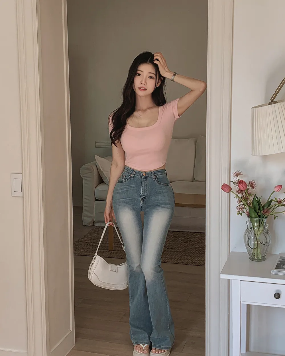 반팔 티셔츠 모델 착용 이미지-S1L52