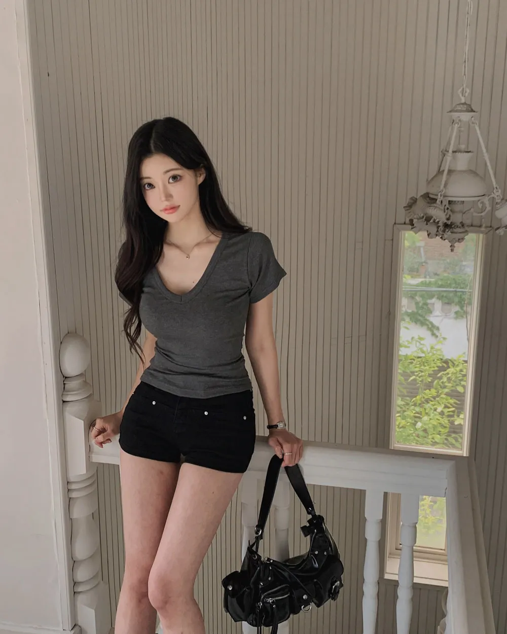 반팔 티셔츠 모델 착용 이미지-S1L111