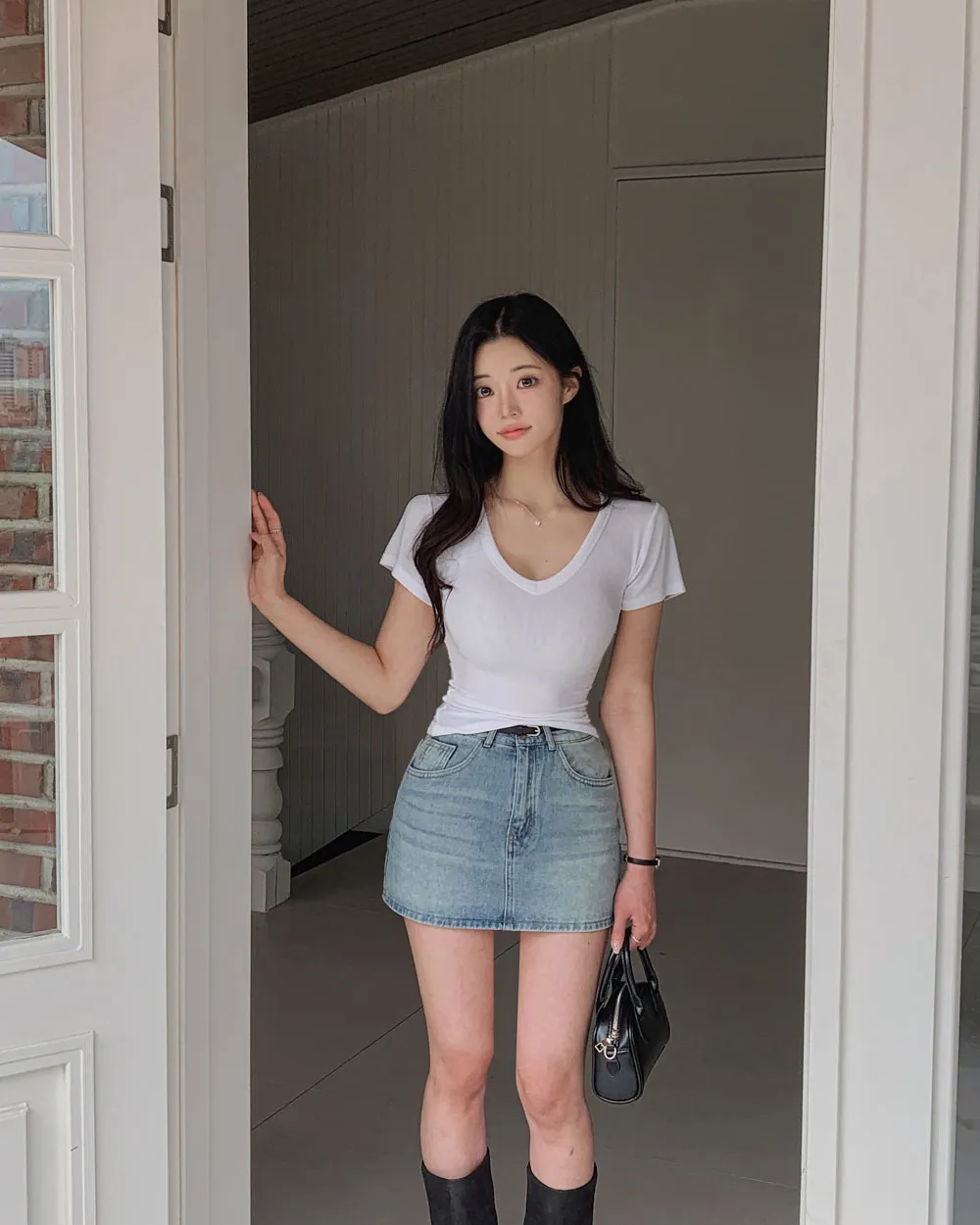 반팔 티셔츠 모델 착용 이미지-S1L55