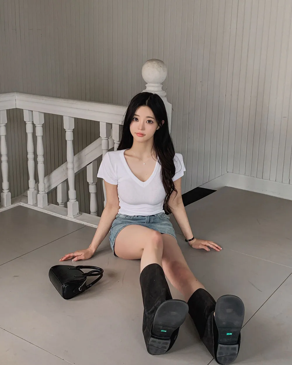 반팔 티셔츠 모델 착용 이미지-S1L51