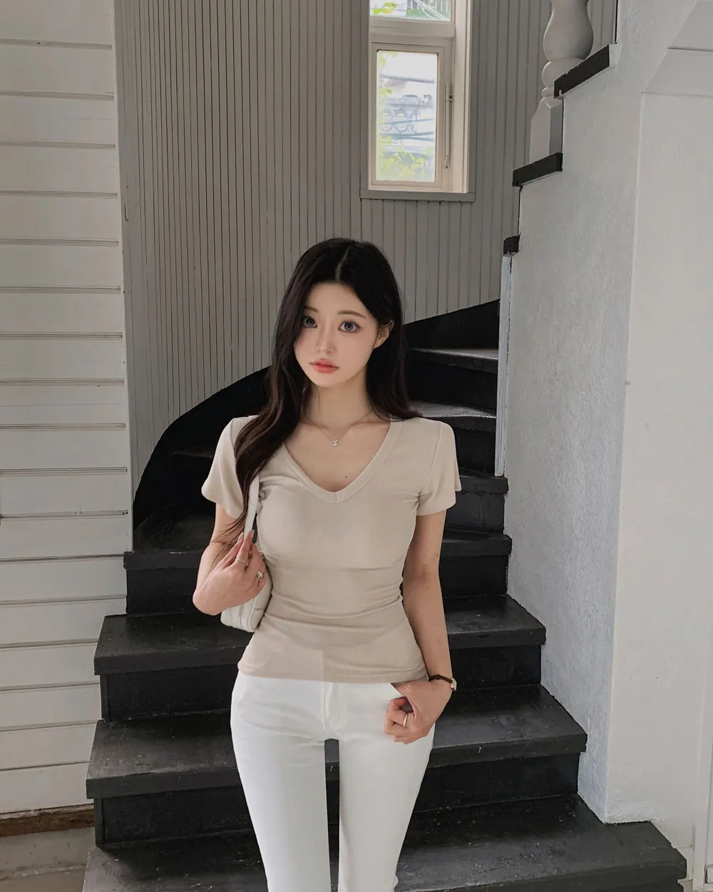 반팔 티셔츠 모델 착용 이미지-S1L83