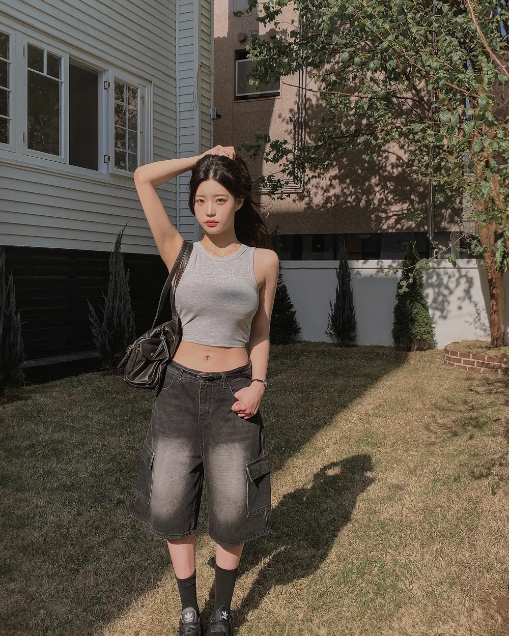 반바지 모델 착용 이미지-S1L87
