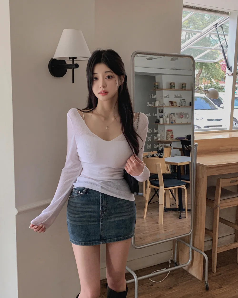 긴팔 티셔츠 모델 착용 이미지-S1L55