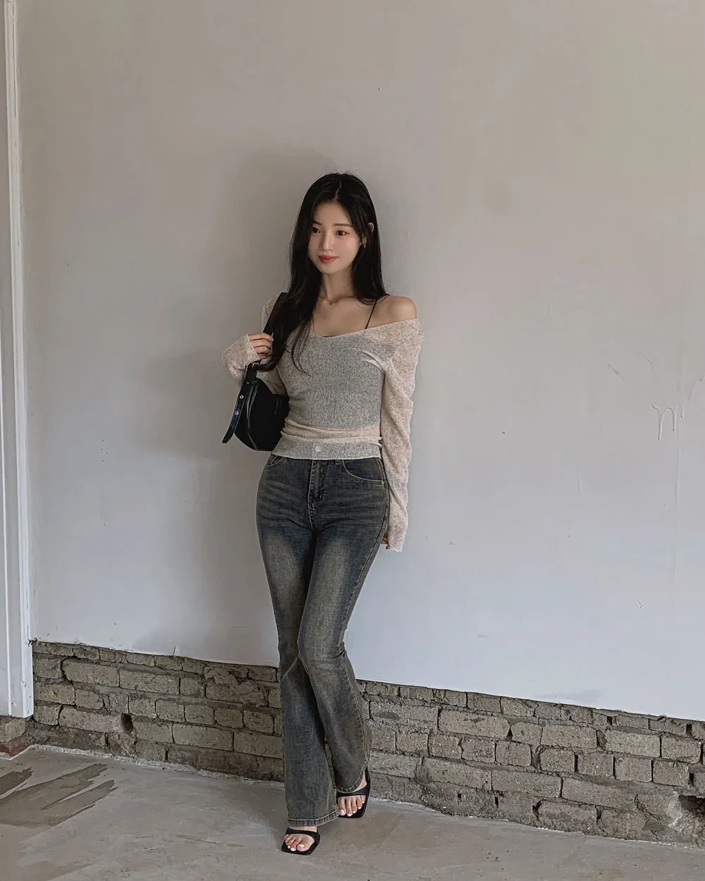 긴팔 티셔츠 모델 착용 이미지-S1L92