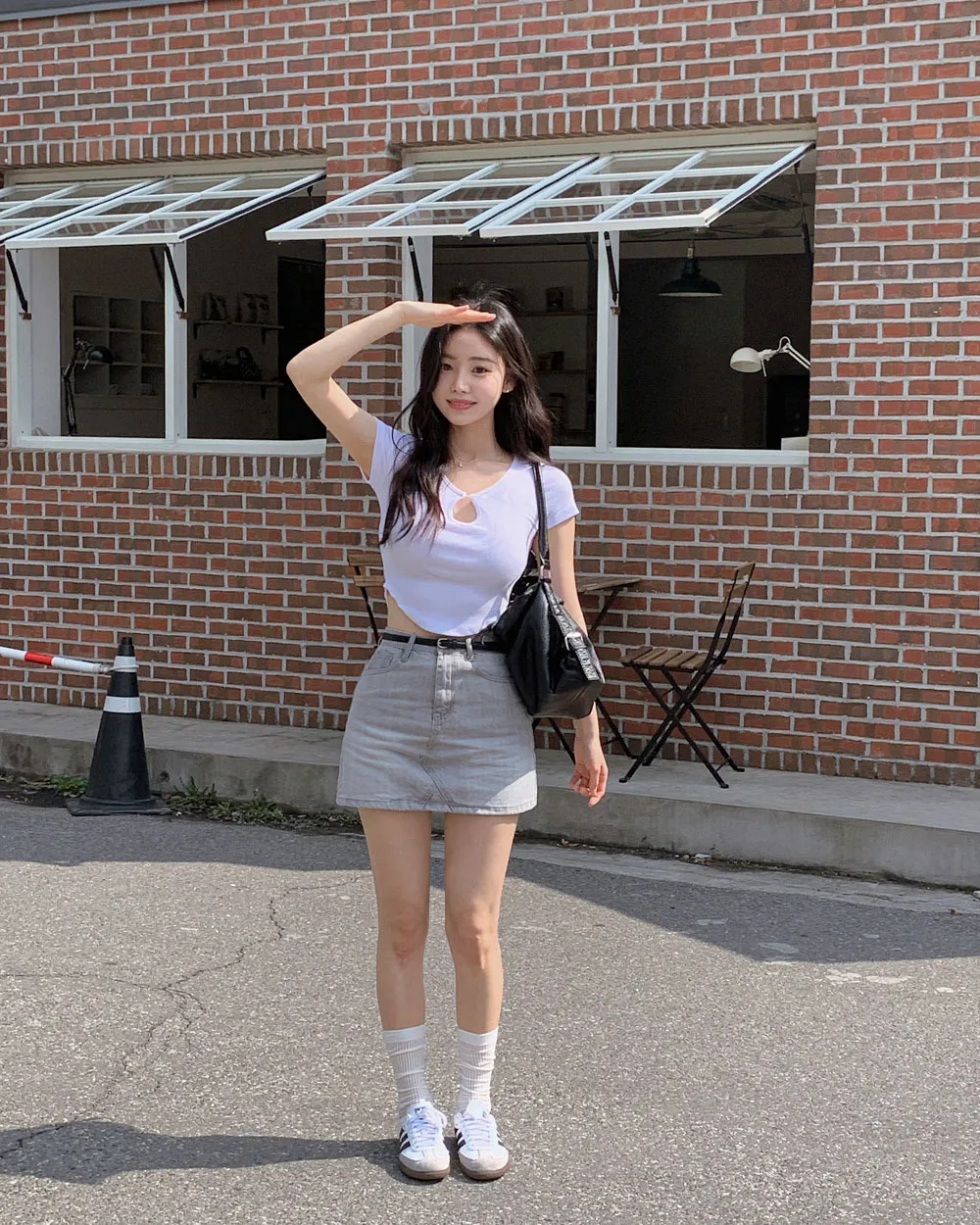 반팔 티셔츠 모델 착용 이미지-S1L79