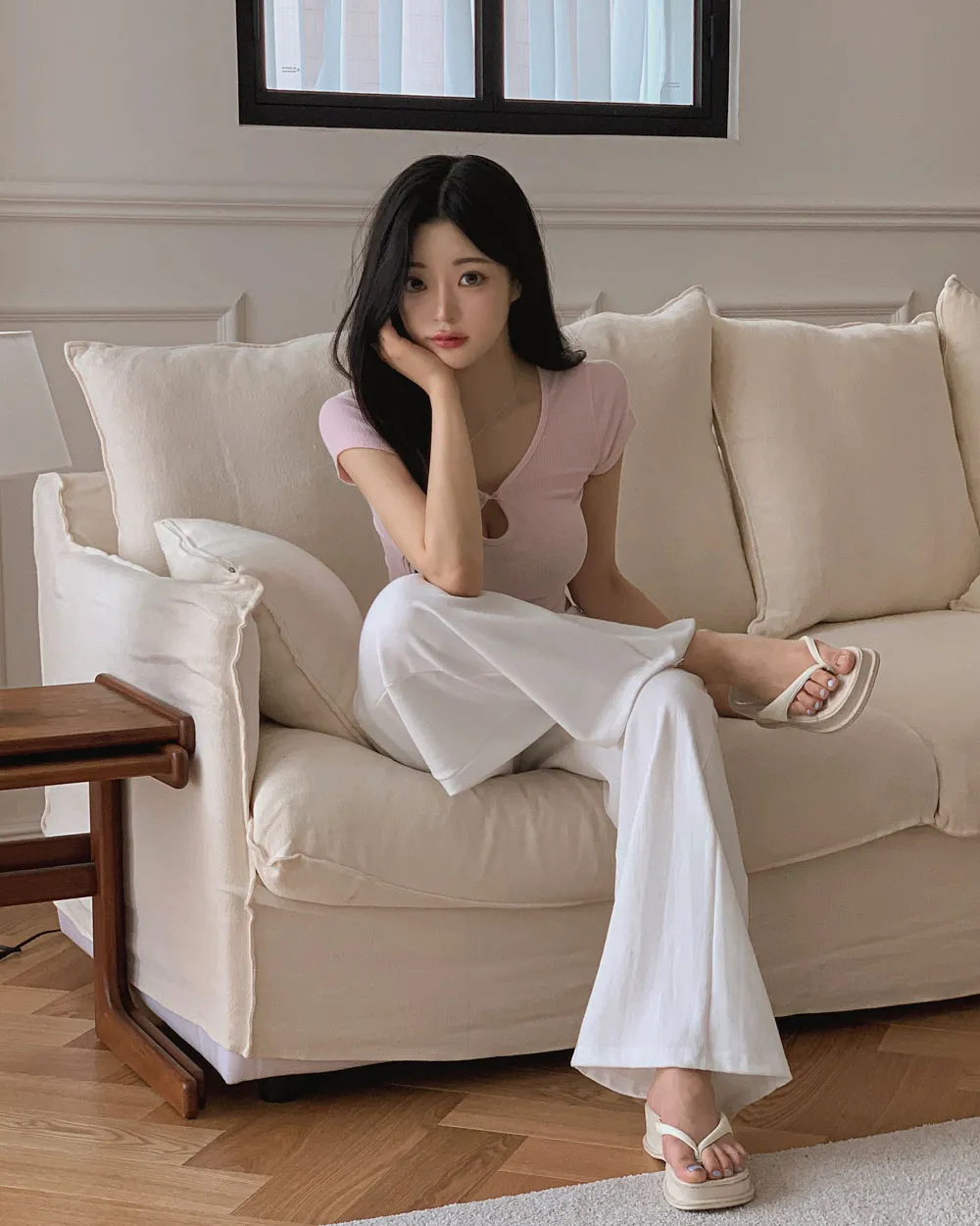 반팔 티셔츠 모델 착용 이미지-S1L39