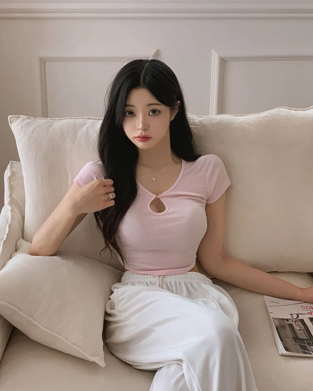 반팔 티셔츠 모델 착용 이미지-S1L24