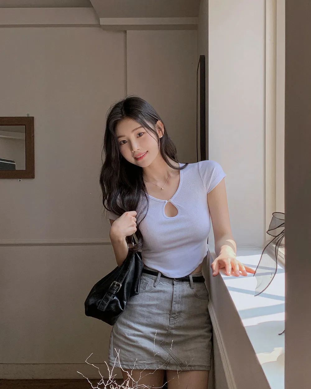 반팔 티셔츠 모델 착용 이미지-S1L87