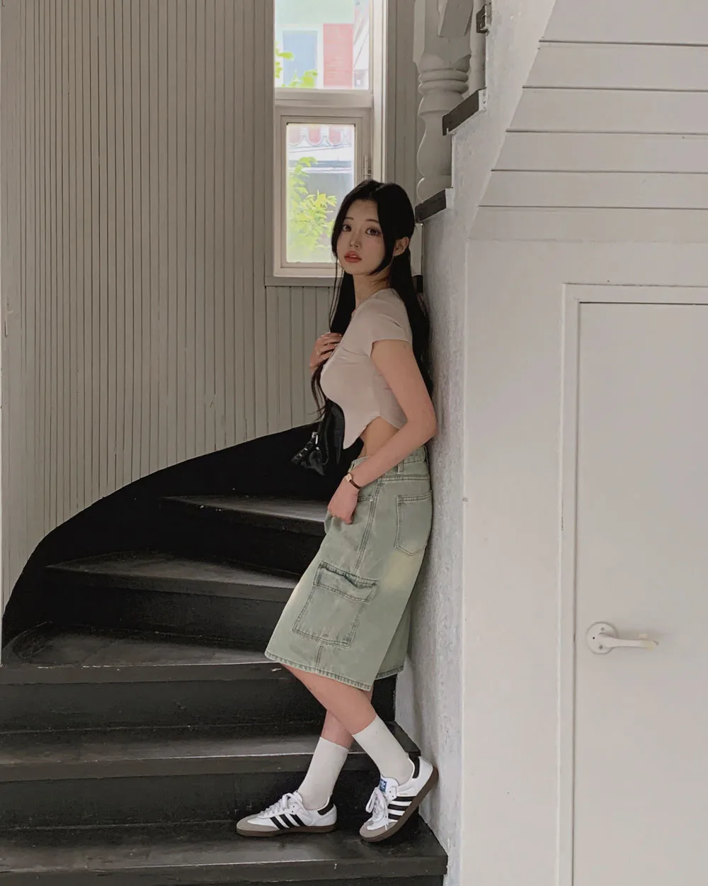 반팔 티셔츠 모델 착용 이미지-S1L62