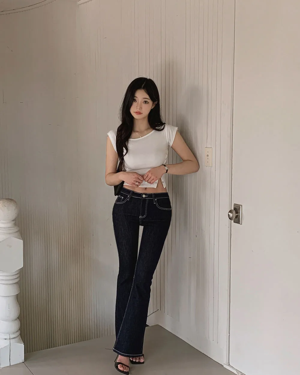 반팔 티셔츠 모델 착용 이미지-S1L52
