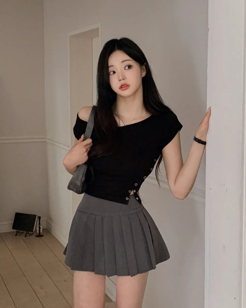 반팔 티셔츠 모델 착용 이미지-S1L17