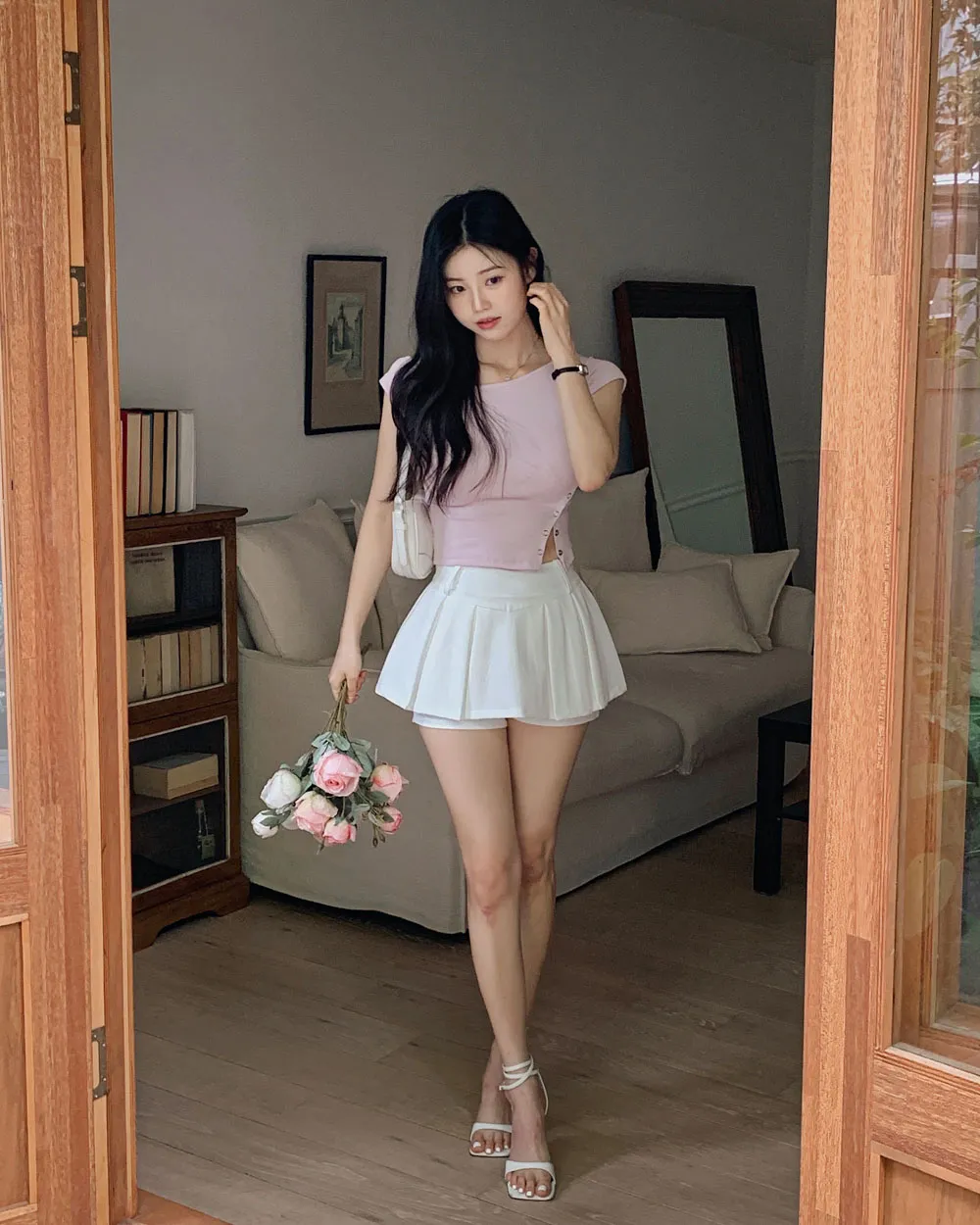 반팔 티셔츠 모델 착용 이미지-S1L87