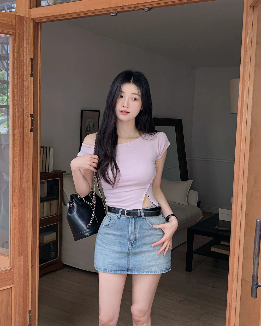 반팔 티셔츠 모델 착용 이미지-S1L72