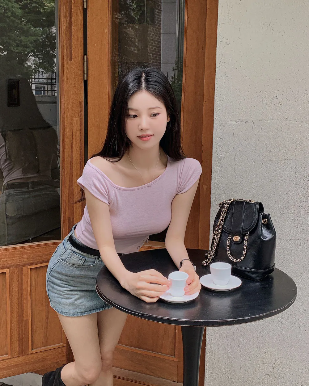 반팔 티셔츠 모델 착용 이미지-S1L69