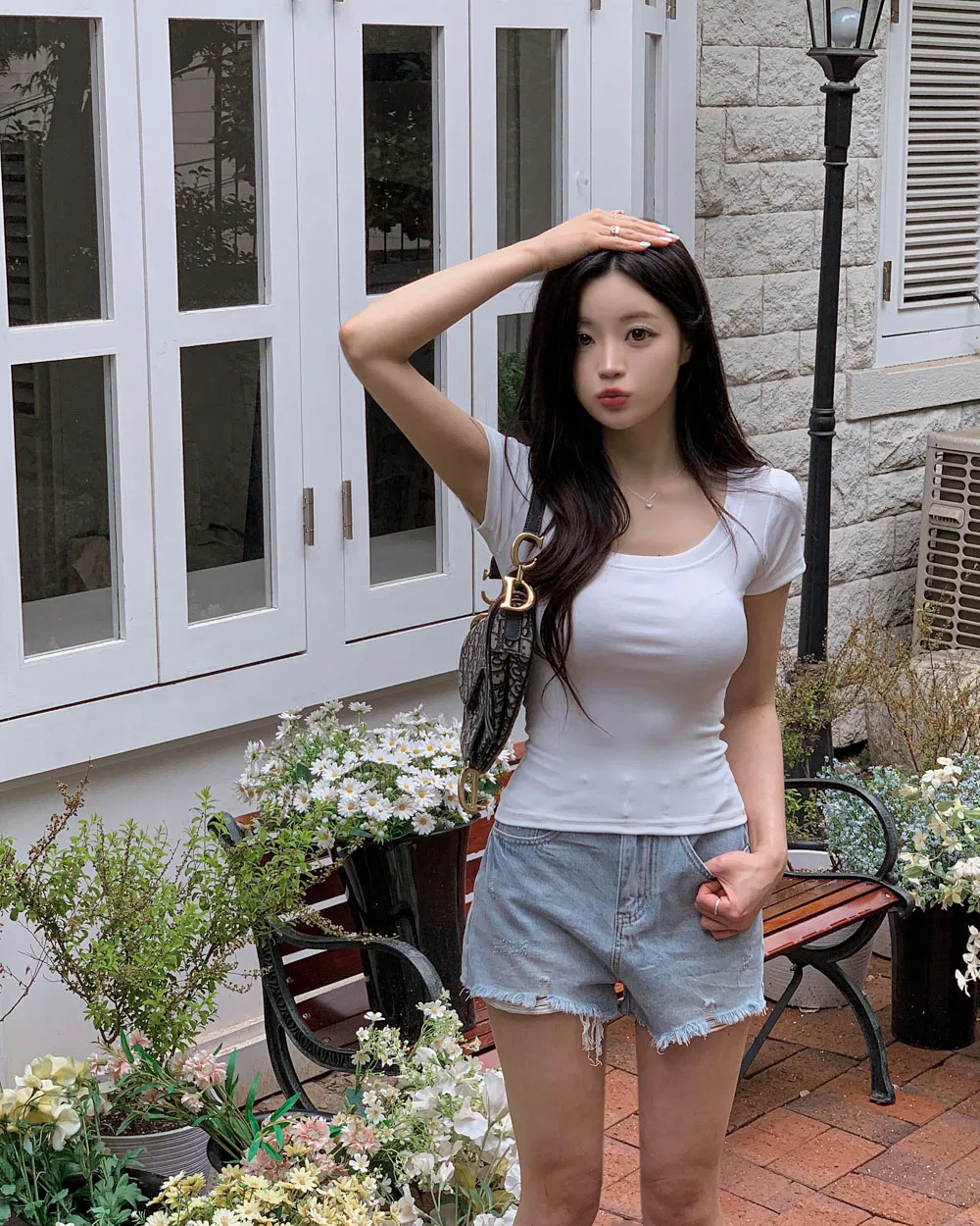 반팔 티셔츠 모델 착용 이미지-S1L38