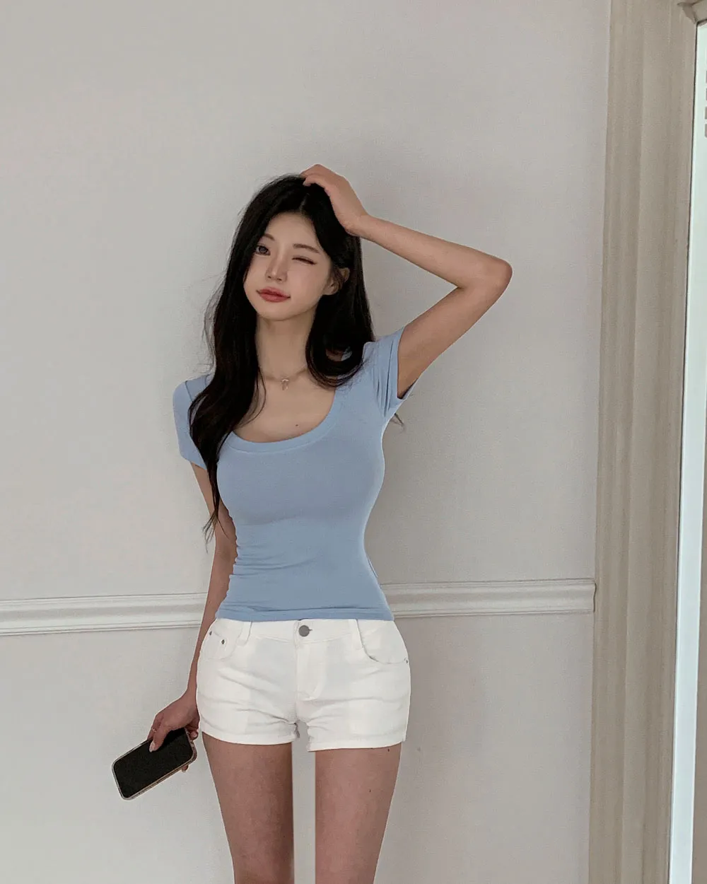 반팔 티셔츠 모델 착용 이미지-S1L68