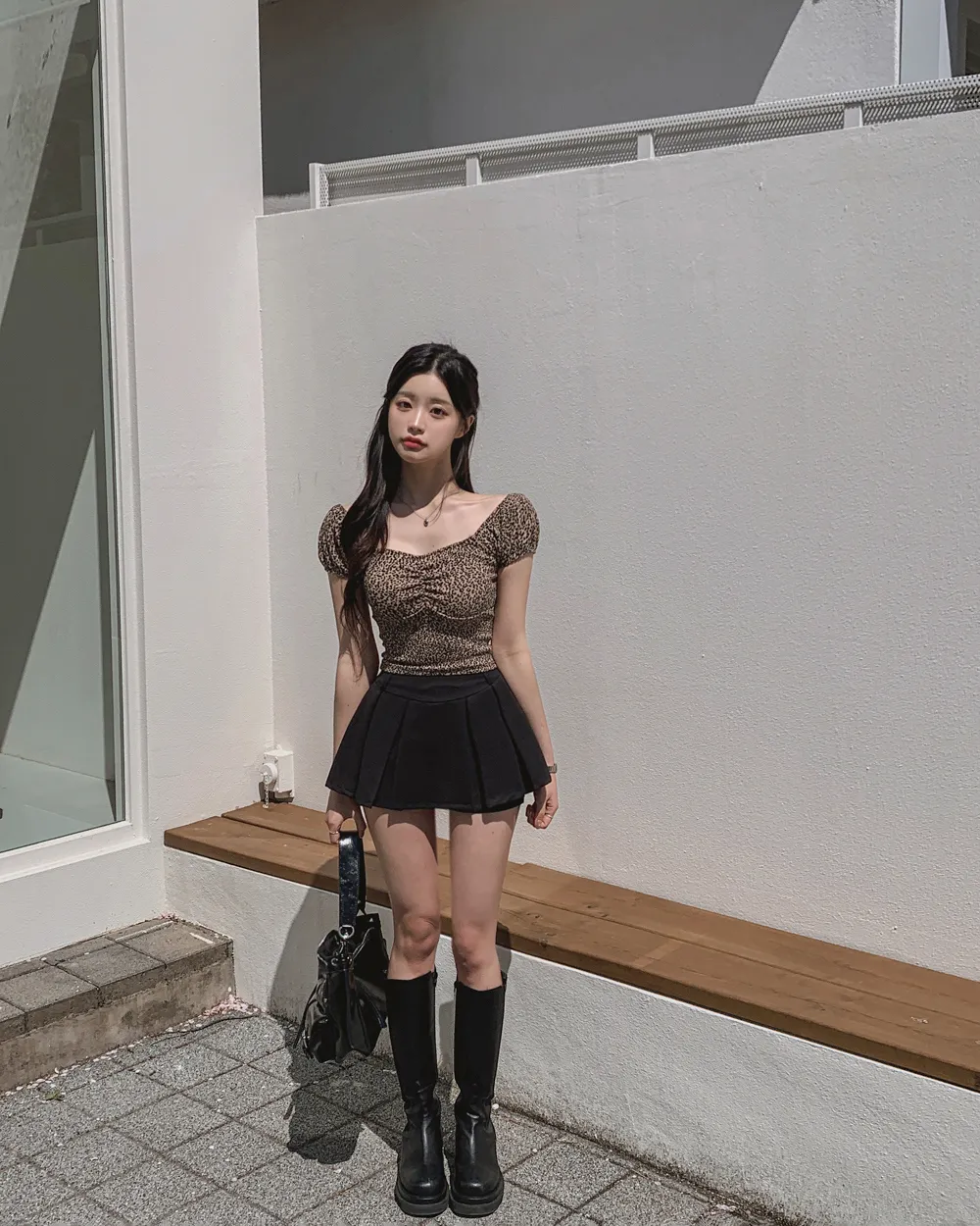 반바지 모델 착용 이미지-S1L155